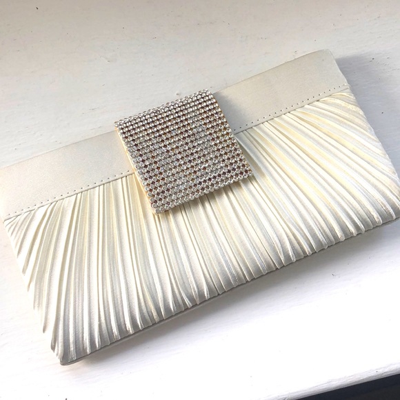 EVENING CLUTCH - Picture 1 of 4